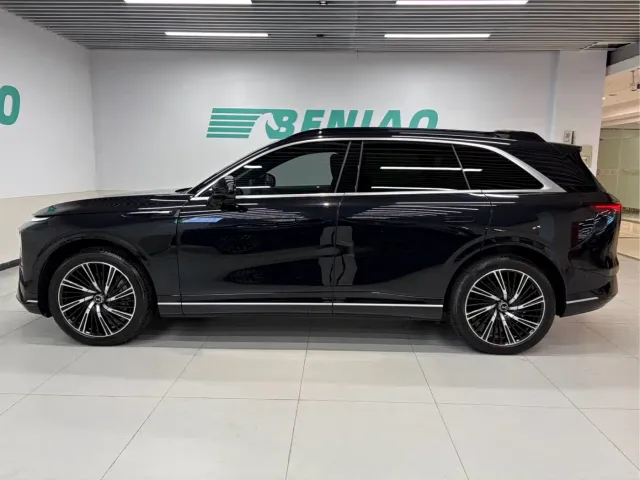 Xpeng G9 — Фото автомобиля 3