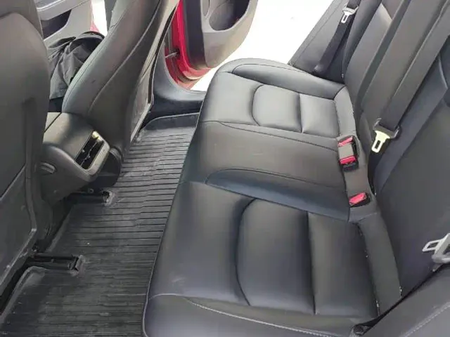 Tesla Model 3 — Фото автомобиля 14