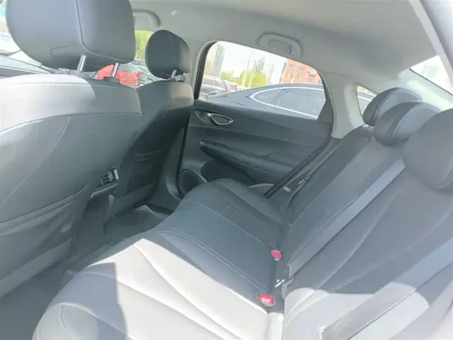 BYD Seal 05 DM-i — Фото автомобиля 16