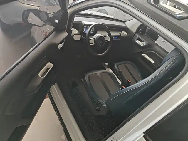 Wuling Hongguang Mini EV — Фото автомобиля 11