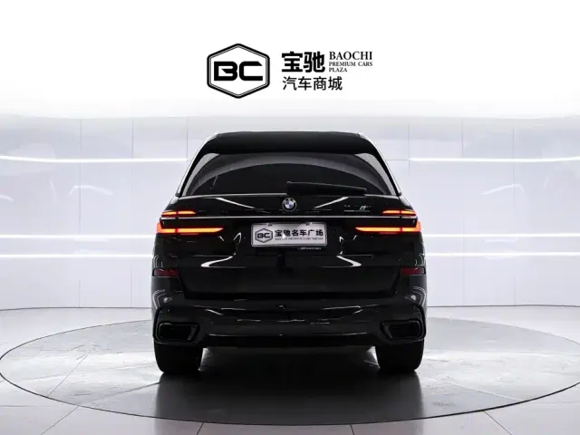 BMW X7 — Фото автомобиля 4