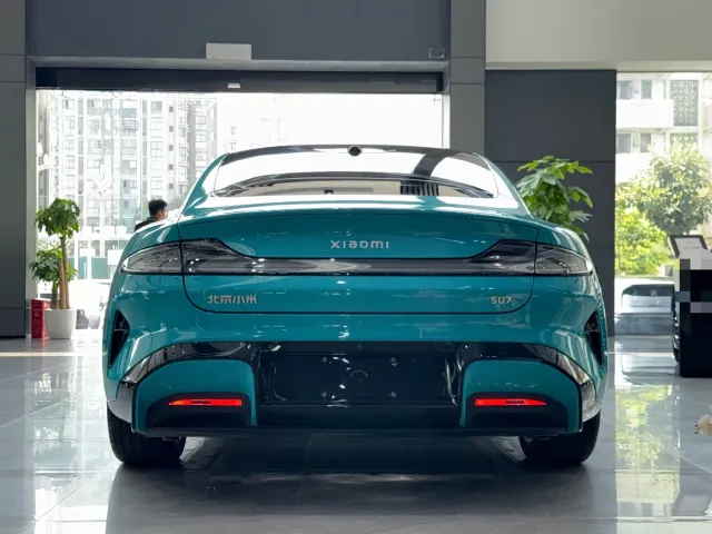 Xiaomi SU7 — Фото автомобиля 9