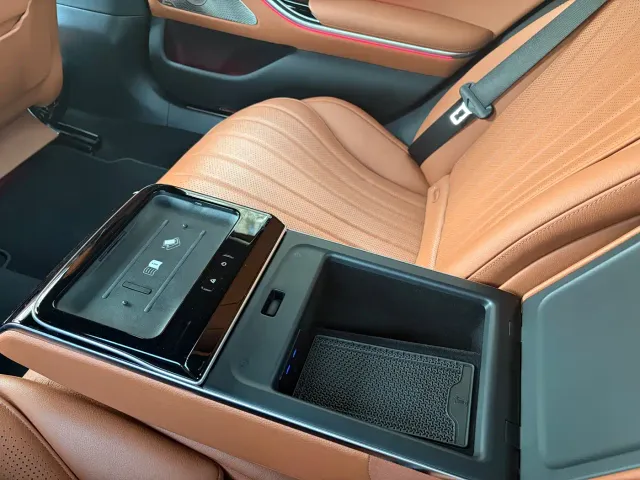 Mercedes-Benz S-Class — Фото автомобиля 12