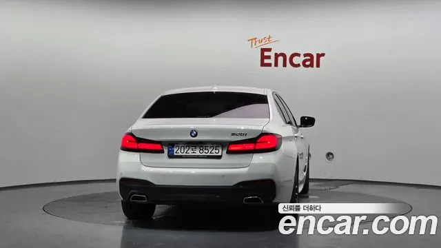 BMW 5-Series — Фото автомобиля 4