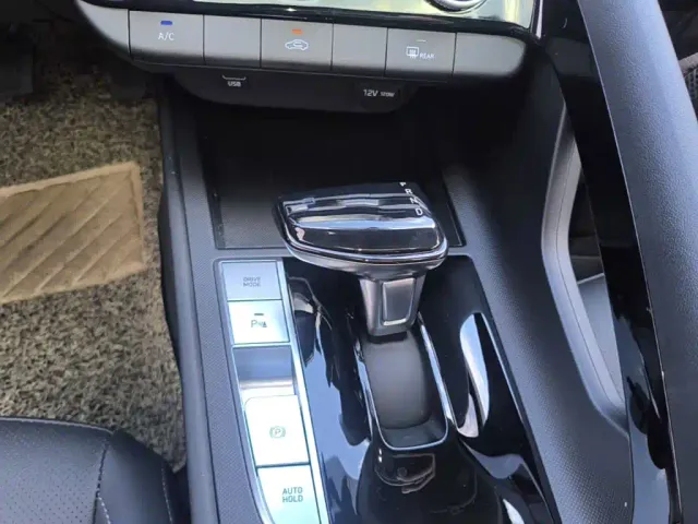 Hyundai Elantra — Фото автомобиля 13