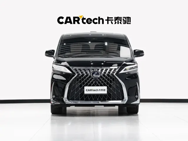 Lexus LM — Фото автомобиля 2