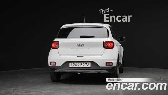 Hyundai Venue — Фото автомобиля 4