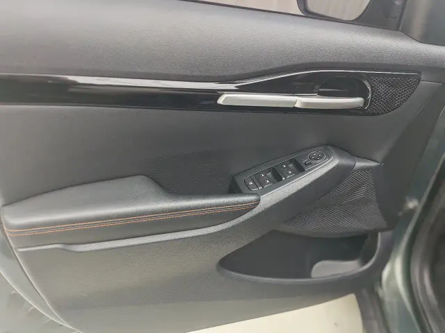 Kia Seltos — Фото автомобиля 7