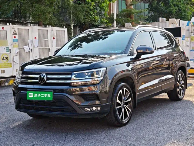 Фотография автомобиля — Volkswagen Tharu
