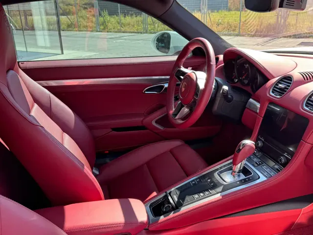 Porsche 718 — Фото автомобиля 11