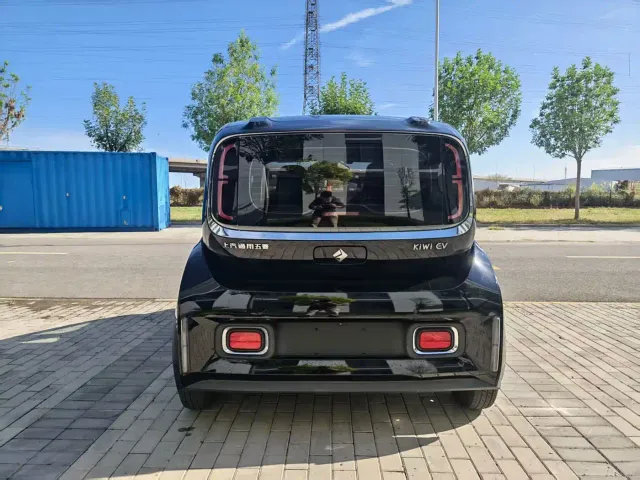 Baojun KiWi EV — Фото автомобиля 9