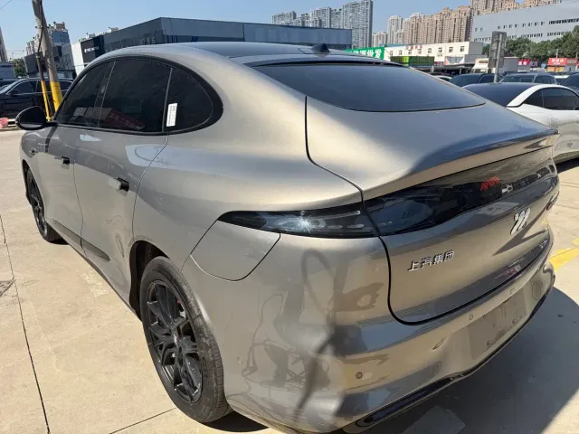 IM Motors LS6 — Фото автомобиля 7