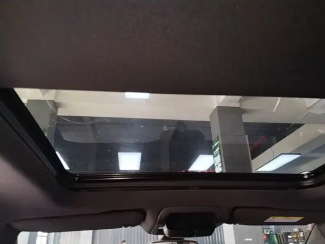 Cadillac XT5 — Фото автомобиля 17