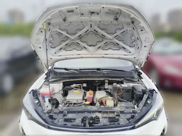 Changan Eado — Фото автомобиля 3