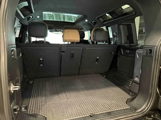 Land Rover Defender — Фото автомобиля 20