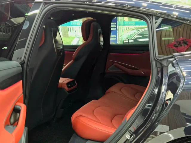 Xiaomi SU7 — Фото автомобиля 10