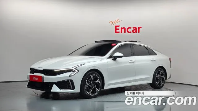 Фотография автомобиля — Kia K5 Generation 3