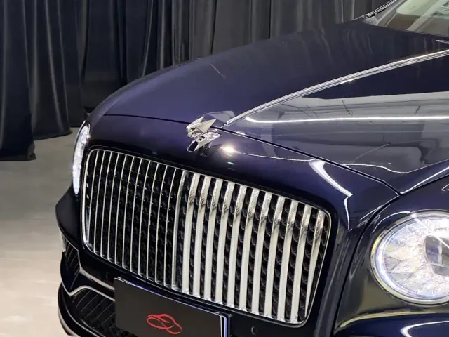 Bentley Flying Spur — Фото автомобиля 7