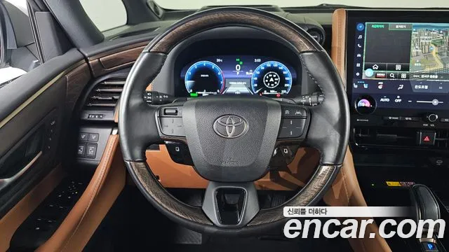 Toyota Alphard — Фото автомобиля 11