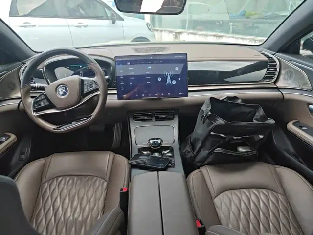 BYD Han — Фото автомобиля 9