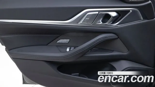 BMW i4 — Фото автомобиля 18