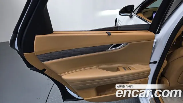 Genesis G80 Бензин 2.5 турбо AWD — Фото автомобиля 24