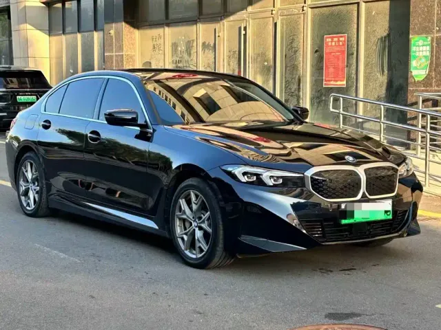 BMW i3 — Фото автомобиля 3