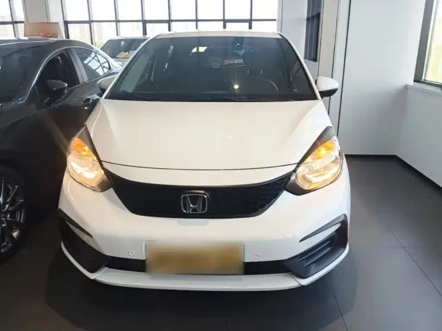 Honda Fit — Фото автомобиля 2
