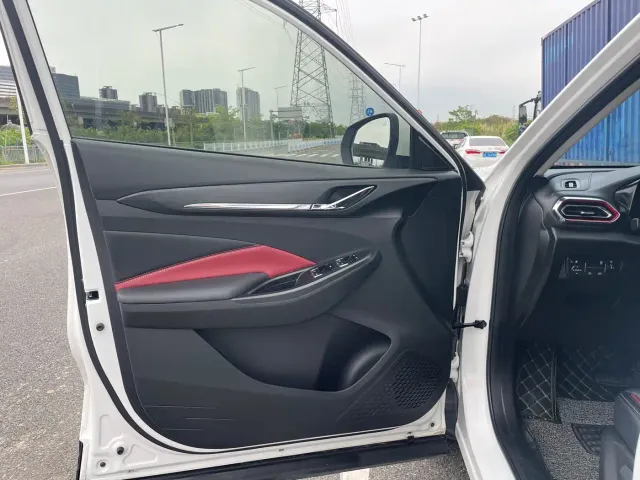 Changan Oushang X5 — Фото автомобиля 11