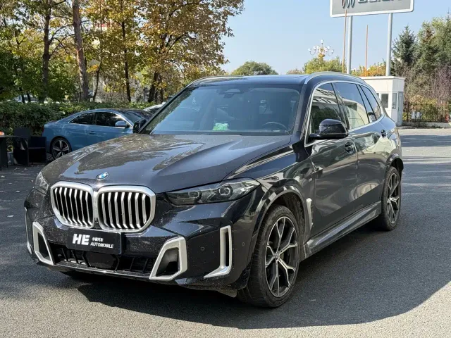 Фотография автомобиля — BMW X5