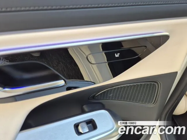 Mercedes-Benz E-Class — Фото автомобиля 12