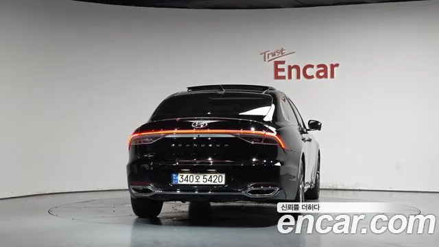 Hyundai Grandeur — Фото автомобиля 4