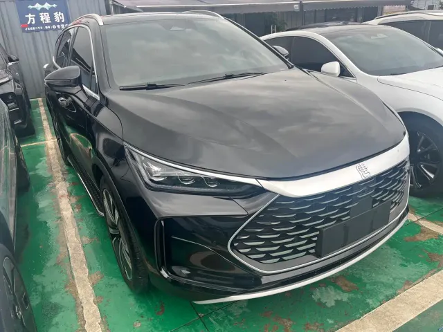 BYD Tang — Фото автомобиля 3