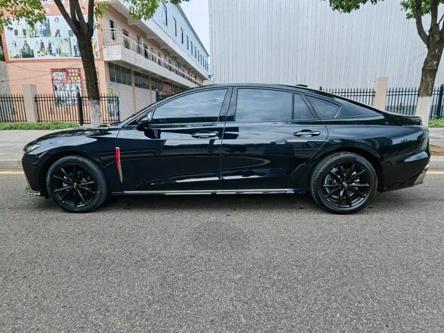 Hongqi H6 — Фото автомобиля 9