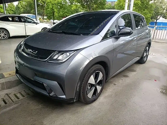 Фотография автомобиля — BYD Dolphin