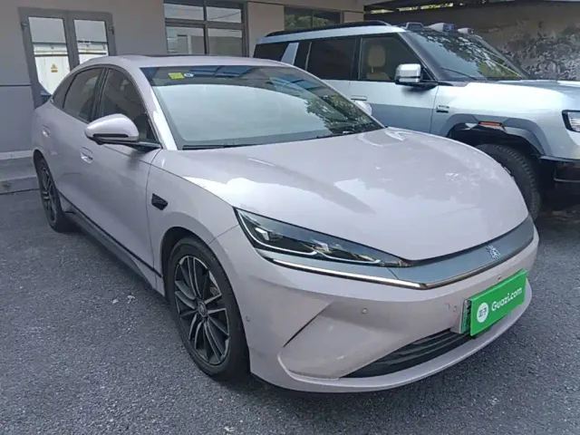 BYD Qin L — Фото автомобиля 3