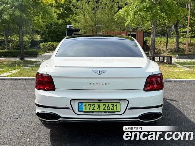 Bentley Flying Spur — Фото автомобиля 4