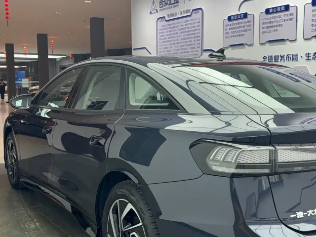 Volkswagen ID.7 Vizzion — Фото автомобиля 11