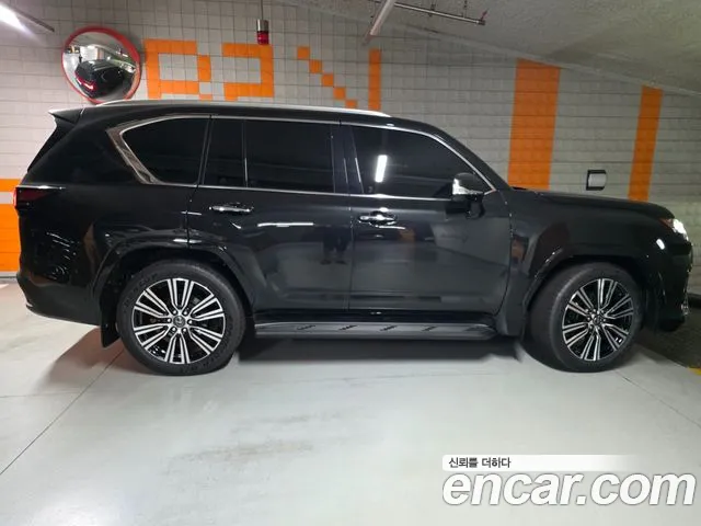 Lexus LX 4th Gen — Фото автомобиля 3