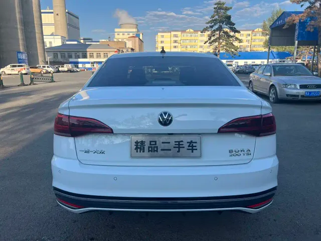 Volkswagen Bora — Фото автомобиля 5