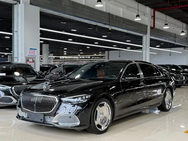 Фотография автомобиля — Mercedes-Benz Maybach S-Class
