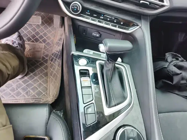 Changan Eado — Фото автомобиля 13