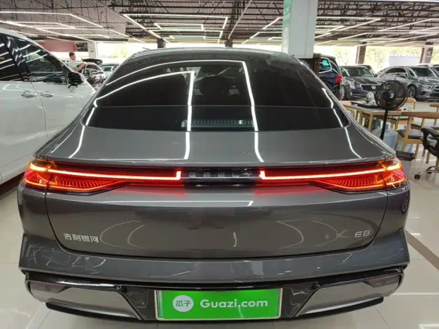 Geely Galaxy E8 — Фото автомобиля 5