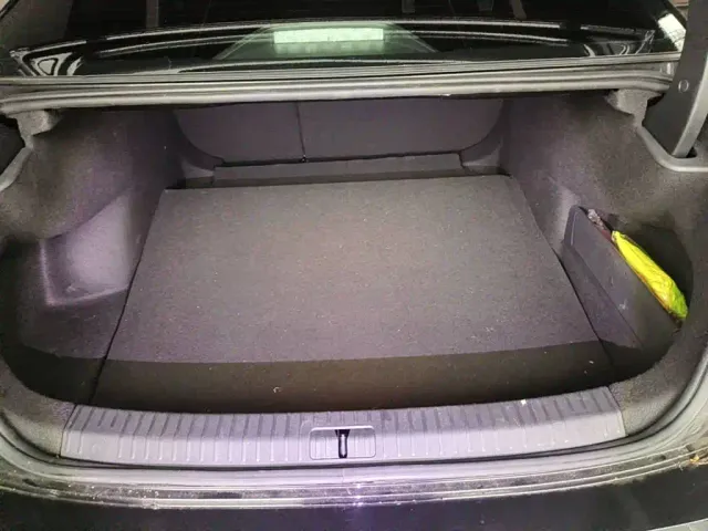 Volkswagen Passat — Фото автомобиля 5