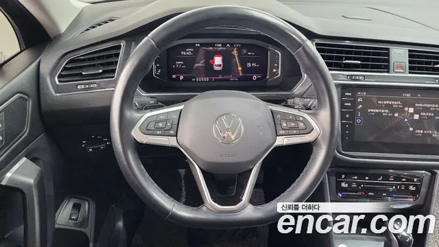Volkswagen Tiguan — Фото автомобиля 19