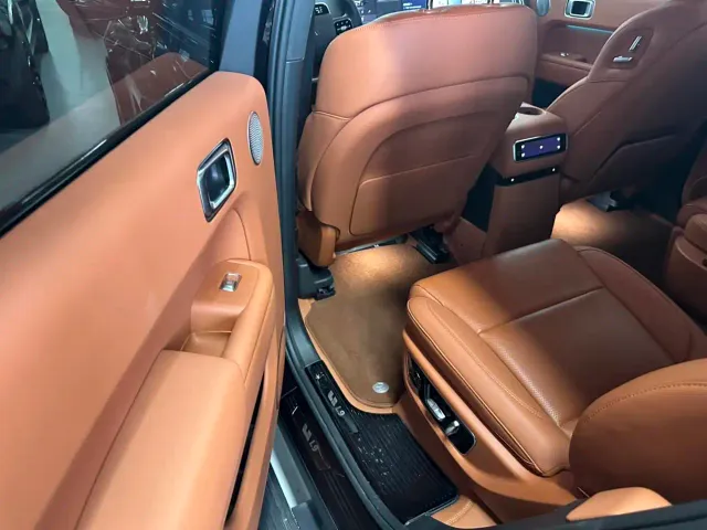 Li Auto L9 — Фото автомобиля 9