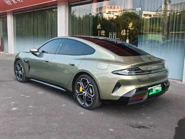 Xiaomi SU7 — Фото автомобиля 4