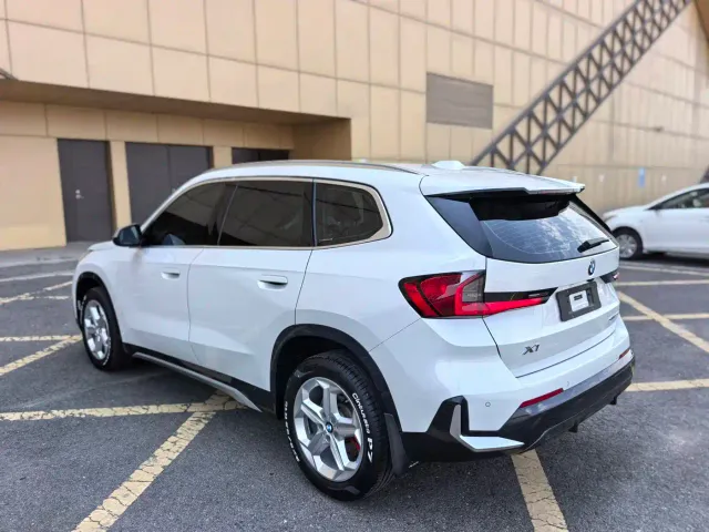 BMW X1 — Фото автомобиля 4