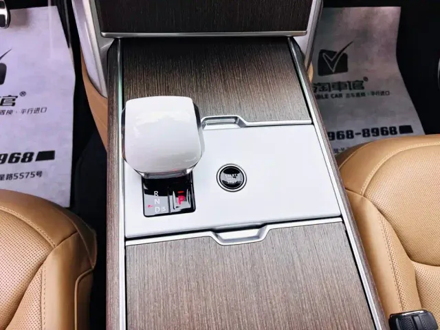 Land Rover Range Rover — Фото автомобиля 14