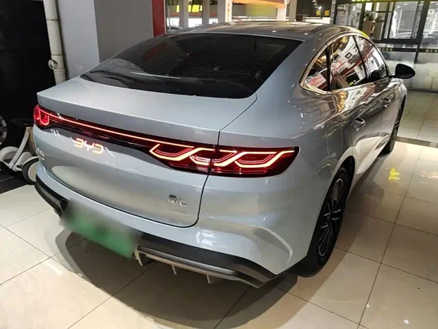 BYD Qin L — Фото автомобиля 6